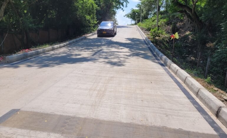 Abren paso con pavimentación en vía Aipe-Villavieja