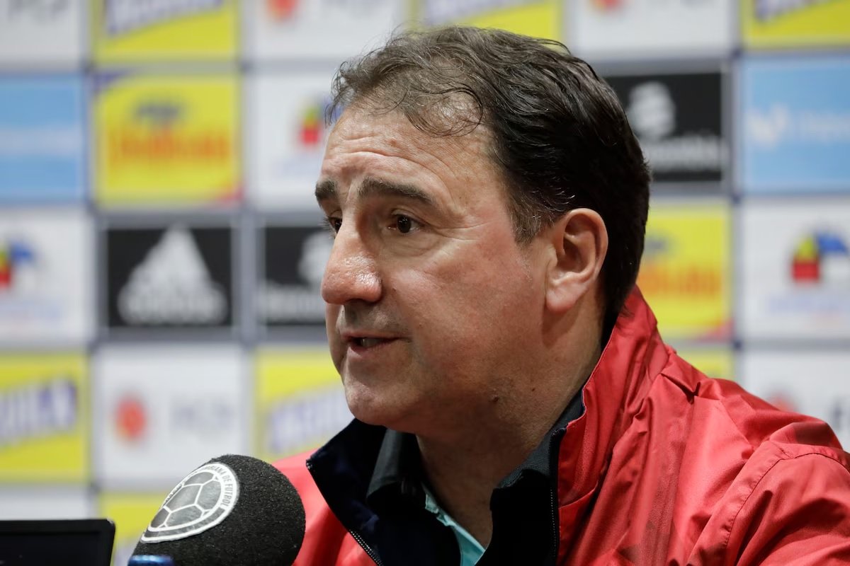 Néstor Lorenzo defiende la continuidad: “Patear el tablero no es la solución”