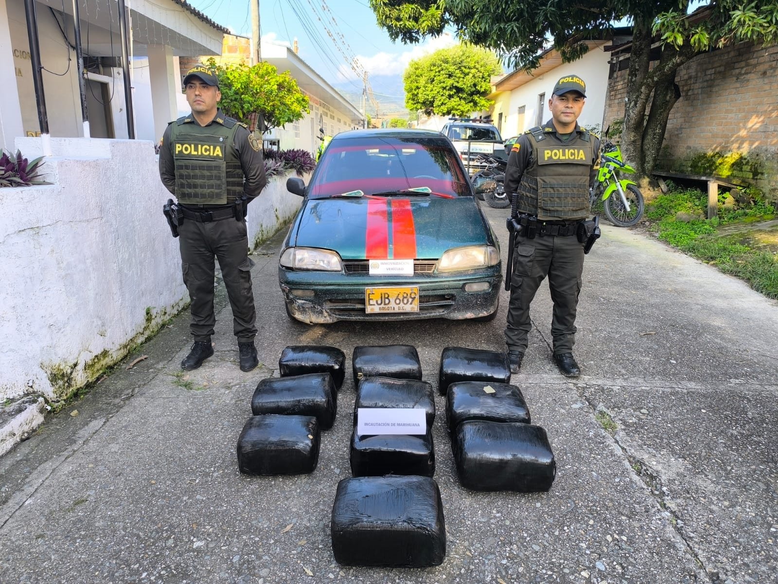 Policía incauta 66 kilos de marihuana en operativo de control en la vía Pital-El Agrado