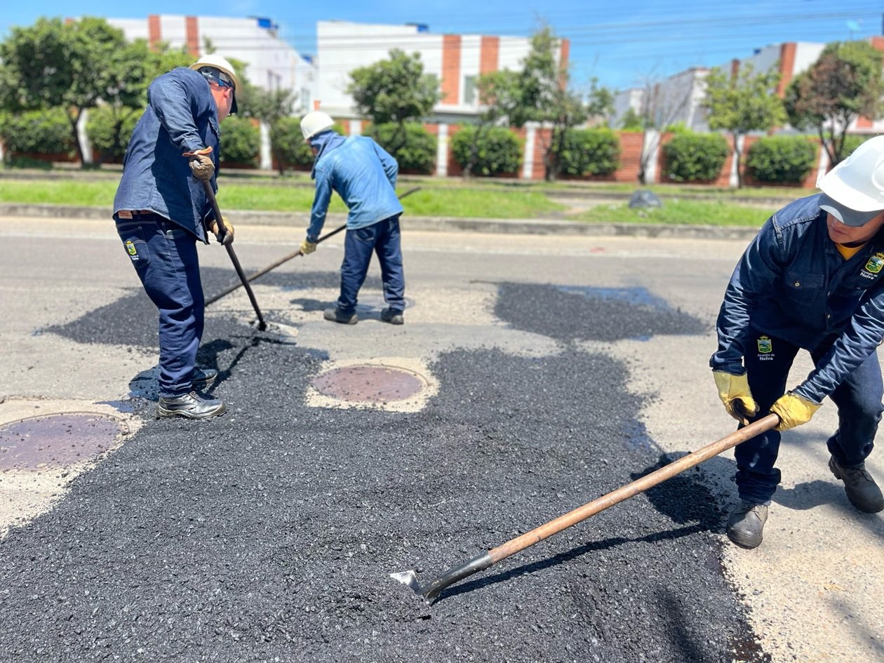 Avanzan trabajos de rehabilitación vial en la Avenida 26