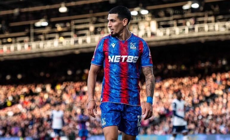 Daniel Muñoz firma su continuidad con Crystal Palace