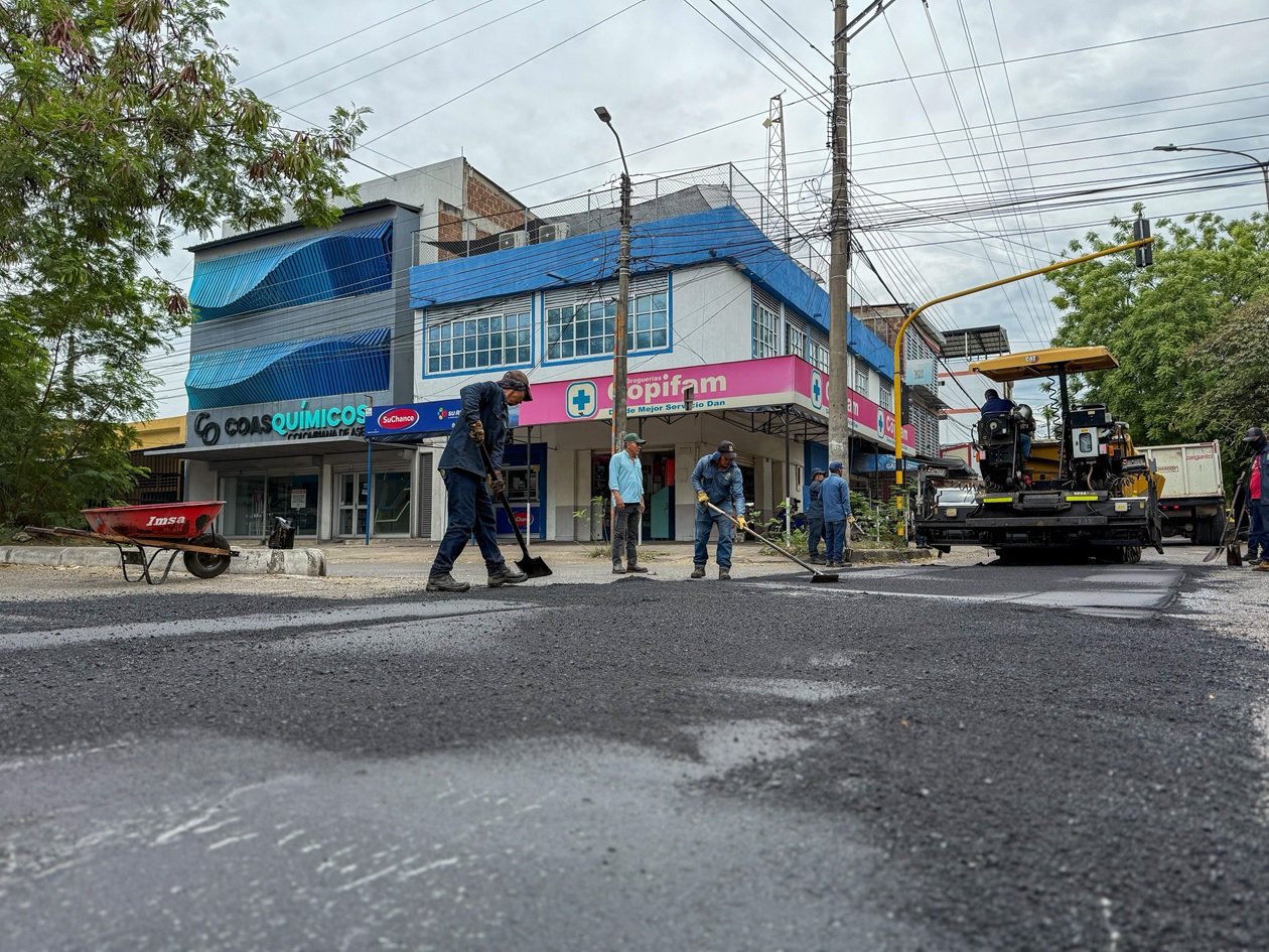Se recuperan tramos deteriorados en la calle 7 y vías cercanas