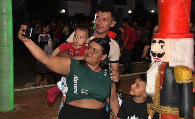 Alcalde Germán Casagua lideró la apertura del alumbrado navideño en la capital huilense